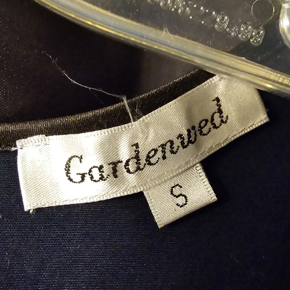 Dress - Picture 3 of 4